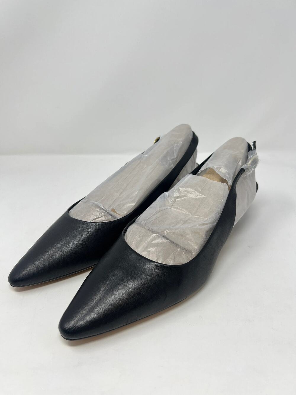 Franco Sarto Women's 9.5M Pura Pointed Toe Black Leather Kitten Heels
